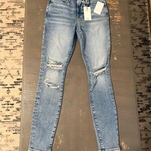 Good American Light Blue Distressed Skinny Jeans. Good Legs. Ultimate Skinny